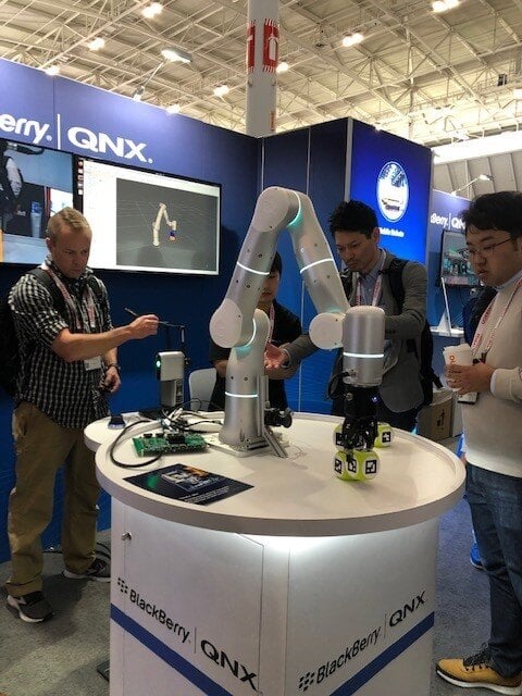 Blackberry QNX Low-Latency Teleoperation of a Collaborative Robotic Arm